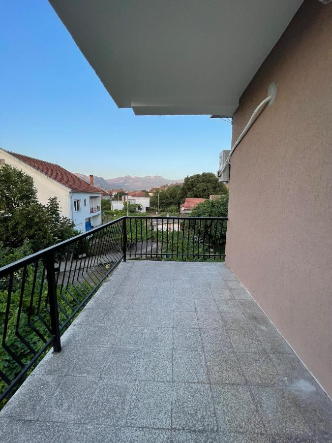 Entire Spacious Apartment With Free Parking Podgorica Eksteriør bilde