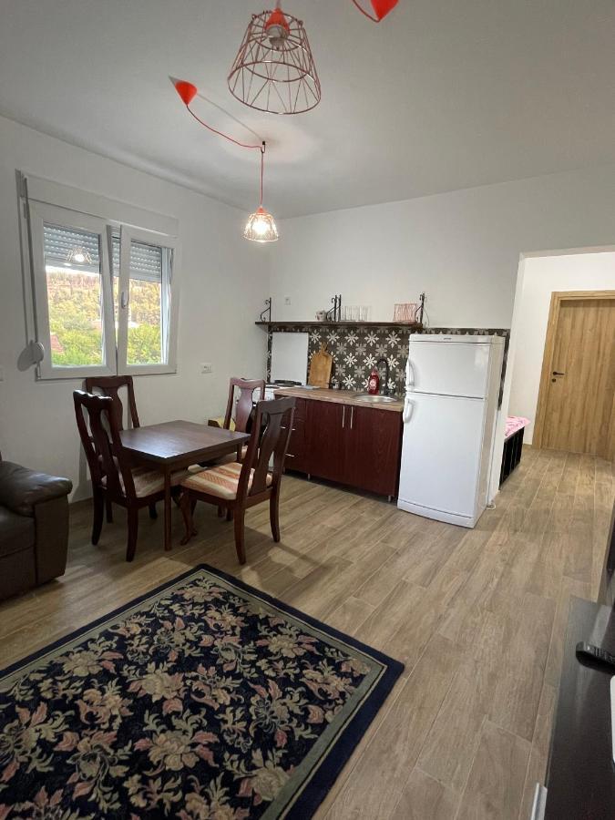 Entire Spacious Apartment With Free Parking Podgorica Eksteriør bilde