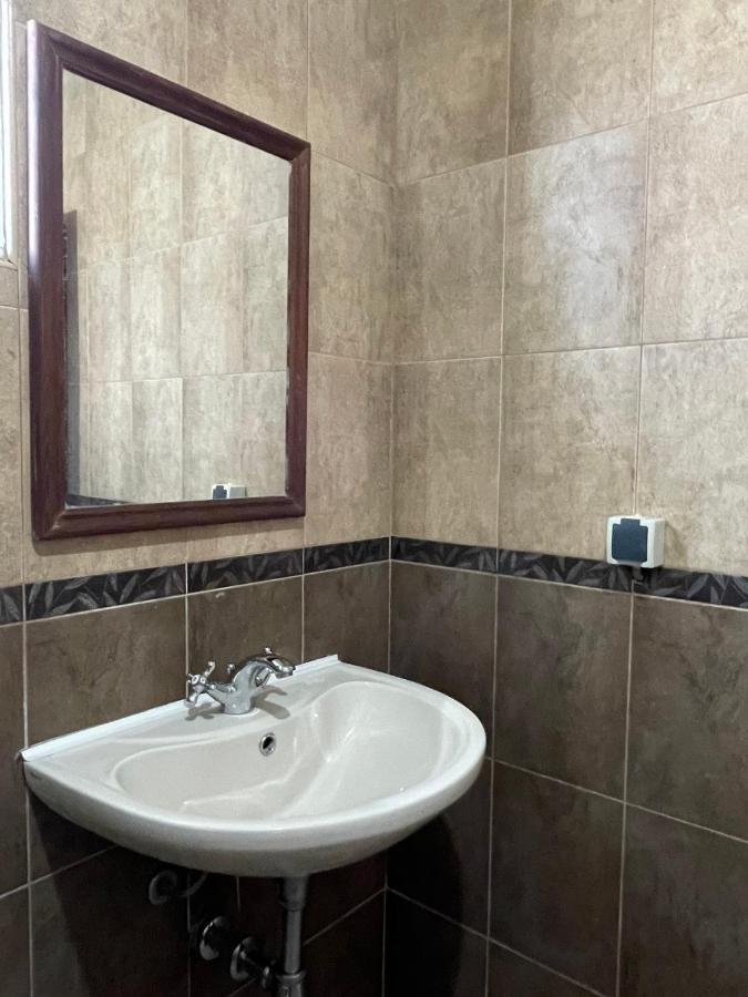 Entire Spacious Apartment With Free Parking Podgorica Eksteriør bilde
